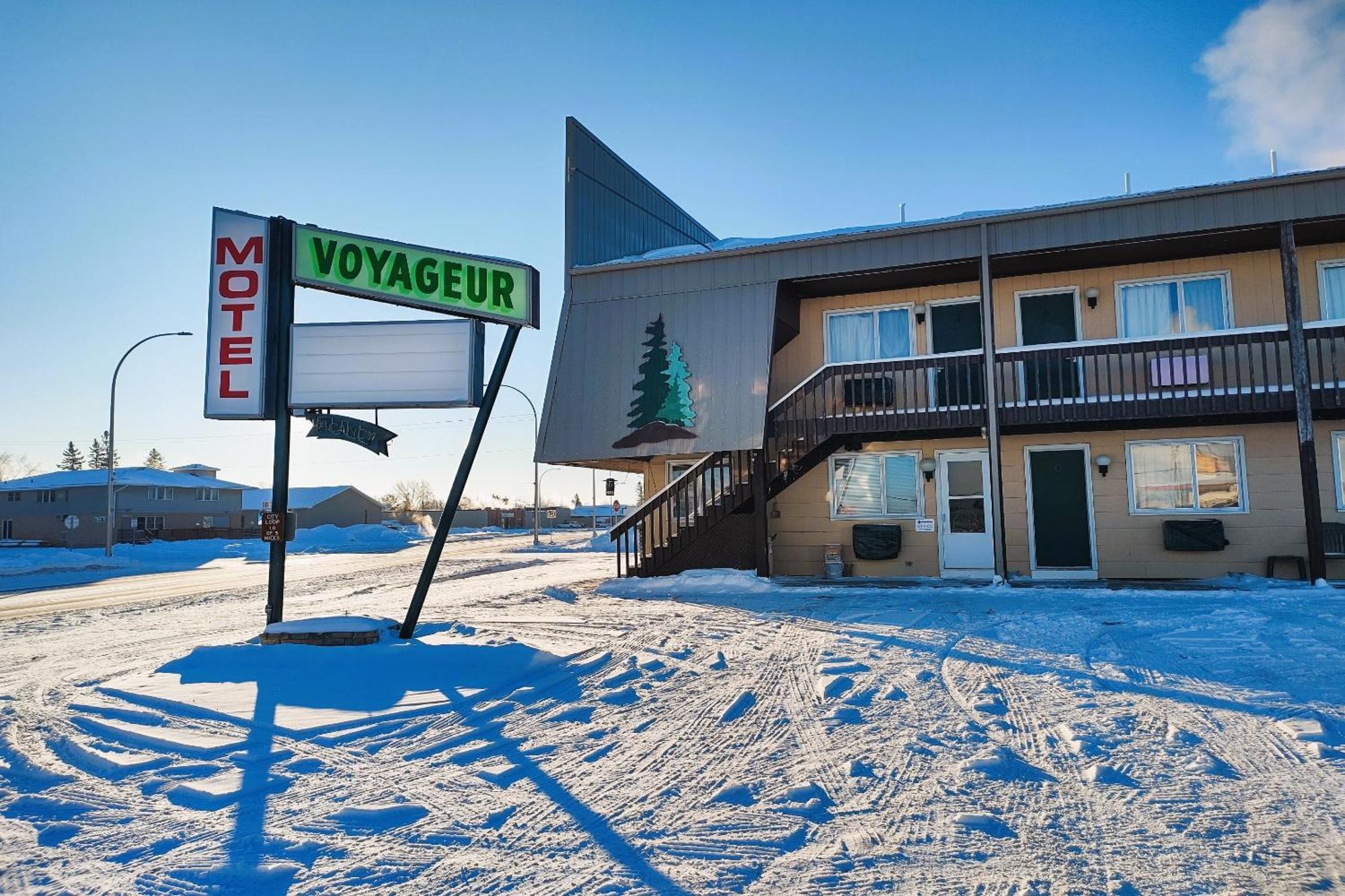 Love Hotels Voyageur By Oyo At International Falls Mn Exterior photo