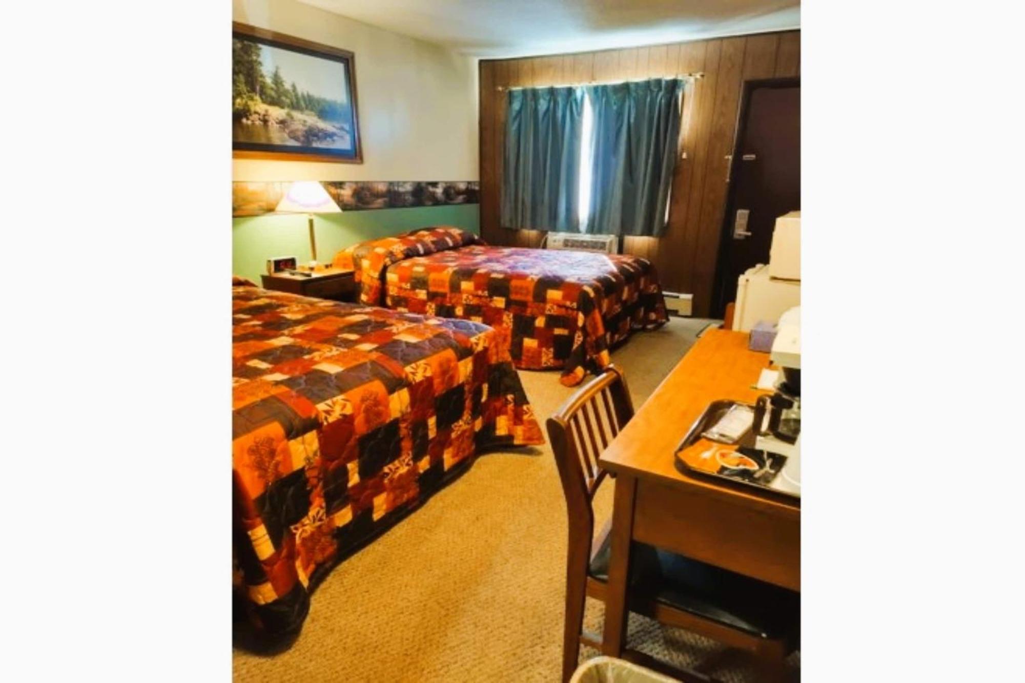 Love Hotels Voyageur By Oyo At International Falls Mn Exterior photo
