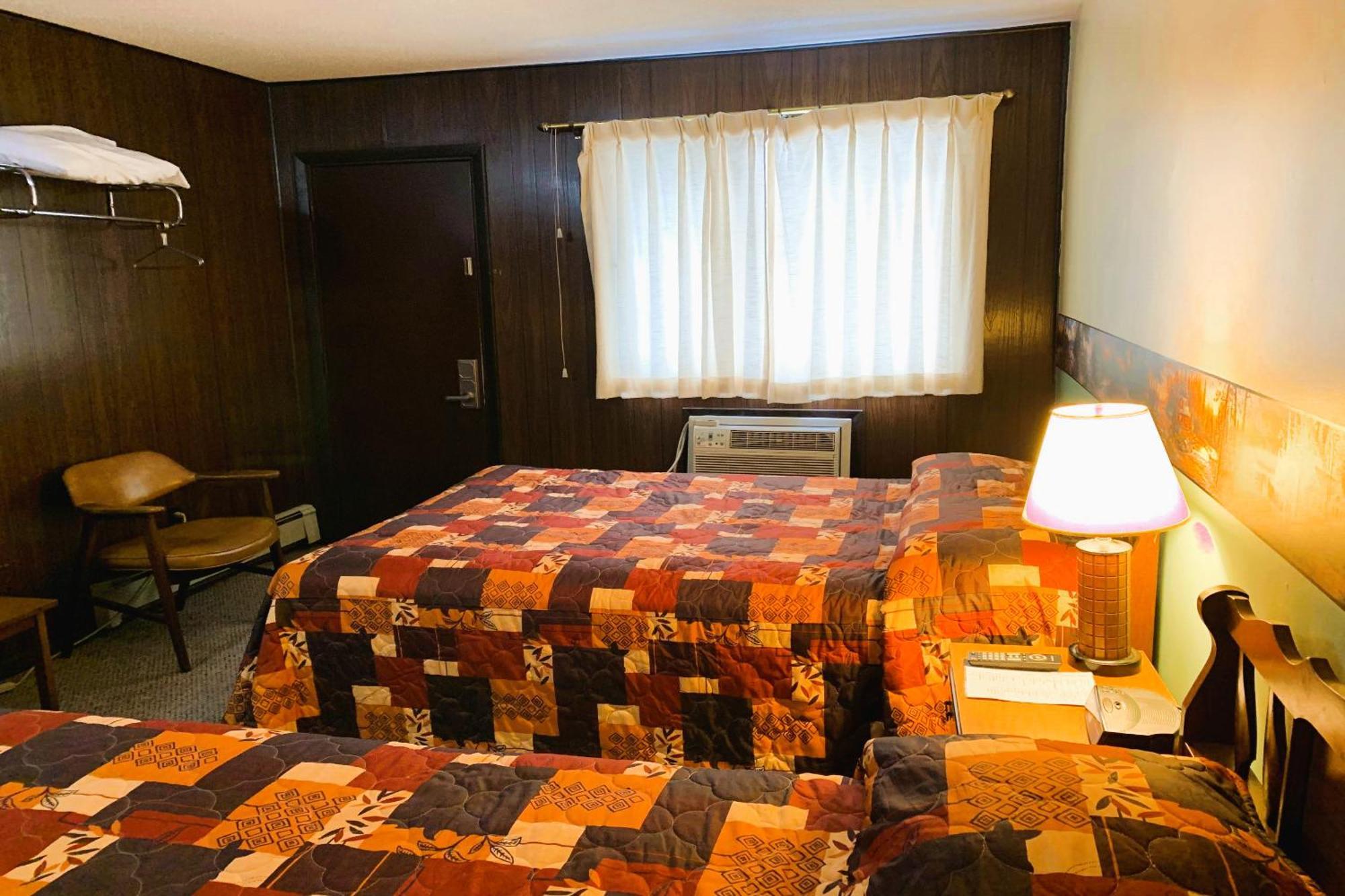 Love Hotels Voyageur By Oyo At International Falls Mn Exterior photo